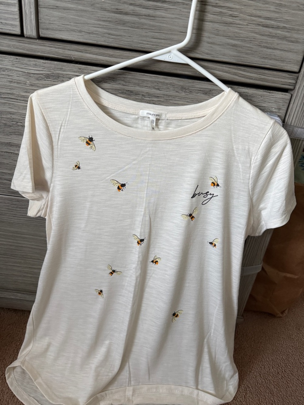 Maurice’s Cream 'Bee' Embroidered Short-Sleeve Tee busy 🐝